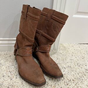 Dingo women’s cowgirl boots